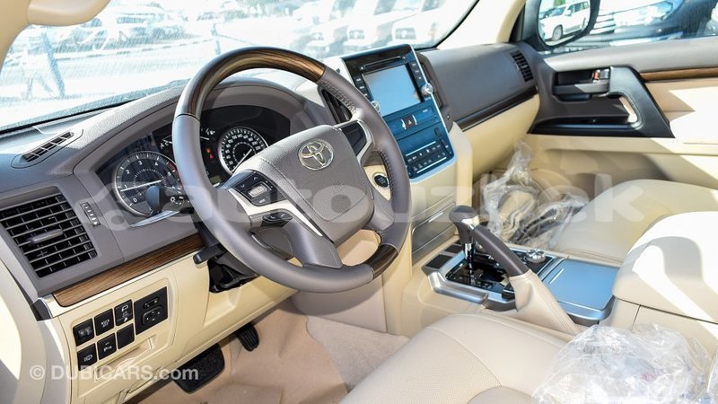 Big with watermark toyota land cruiser andijon import dubai 1996