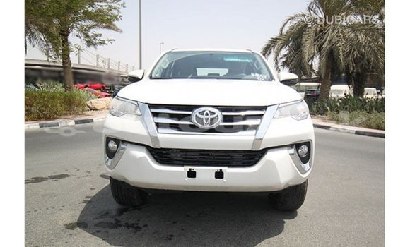 Buy Import Toyota Fortuner White Car in Import - Dubai in Andijon Buy Import Toyota Fortuner White Car in Import - Dubai in Andijon
