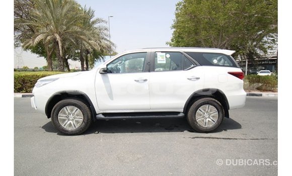Buy Import Toyota Fortuner White Car in Import - Dubai in Andijon Buy Import Toyota Fortuner White Car in Import - Dubai in Andijon