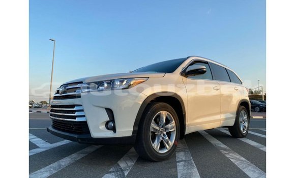 Buy Import Toyota Highlander White Car in Import - Dubai in Andijon Buy Import Toyota Highlander White Car in Import - Dubai in Andijon