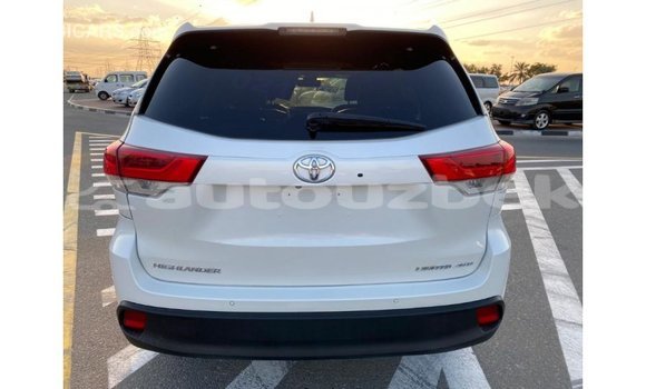 Buy Import Toyota Highlander White Car in Import - Dubai in Andijon Buy Import Toyota Highlander White Car in Import - Dubai in Andijon