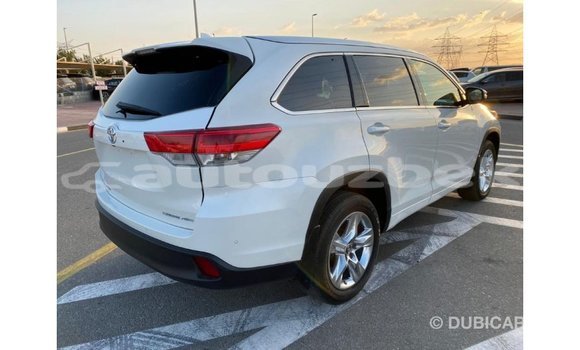 Buy Import Toyota Highlander White Car in Import - Dubai in Andijon Buy Import Toyota Highlander White Car in Import - Dubai in Andijon