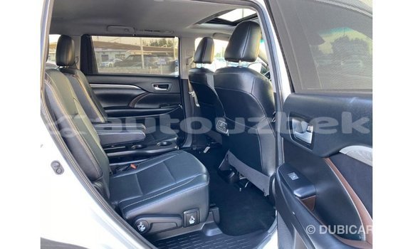 Buy Import Toyota Highlander White Car in Import - Dubai in Andijon Buy Import Toyota Highlander White Car in Import - Dubai in Andijon