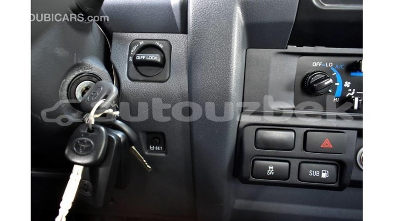 Big with watermark toyota land cruiser andijon import dubai 2019