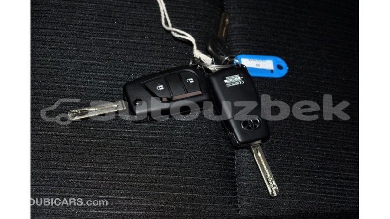 Big with watermark toyota hilux andijon import dubai 2023