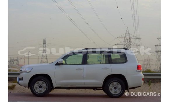 Buy Import Toyota Land Cruiser White Car in Import - Dubai in Andijon Buy Import Toyota Land Cruiser White Car in Import - Dubai in Andijon