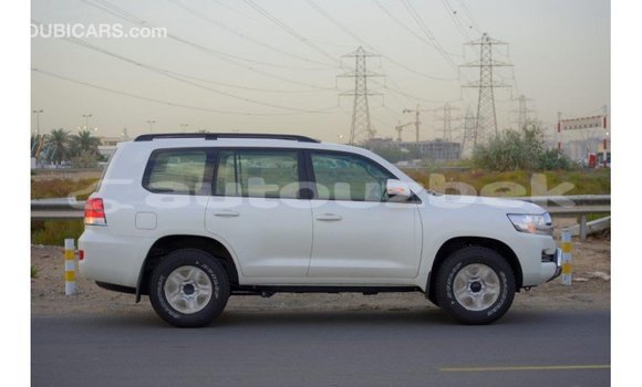 Buy Import Toyota Land Cruiser White Car in Import - Dubai in Andijon Buy Import Toyota Land Cruiser White Car in Import - Dubai in Andijon