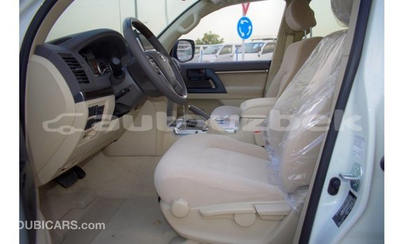 Buy Import Toyota Land Cruiser White Car in Import - Dubai in Andijon Buy Import Toyota Land Cruiser White Car in Import - Dubai in Andijon