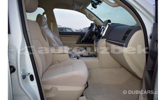 Buy Import Toyota Land Cruiser White Car in Import - Dubai in Andijon Buy Import Toyota Land Cruiser White Car in Import - Dubai in Andijon