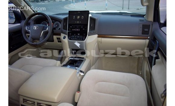 Buy Import Toyota Land Cruiser White Car in Import - Dubai in Andijon Buy Import Toyota Land Cruiser White Car in Import - Dubai in Andijon