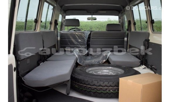 Buy Import Toyota Land Cruiser White Car in Import - Dubai in Andijon Buy Import Toyota Land Cruiser White Car in Import - Dubai in Andijon