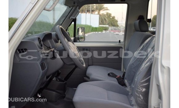 Buy Import Toyota Land Cruiser White Car in Import - Dubai in Andijon Buy Import Toyota Land Cruiser White Car in Import - Dubai in Andijon