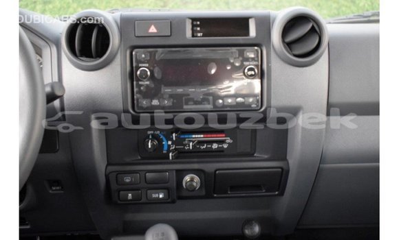 Buy Import Toyota Land Cruiser White Car in Import - Dubai in Andijon Buy Import Toyota Land Cruiser White Car in Import - Dubai in Andijon