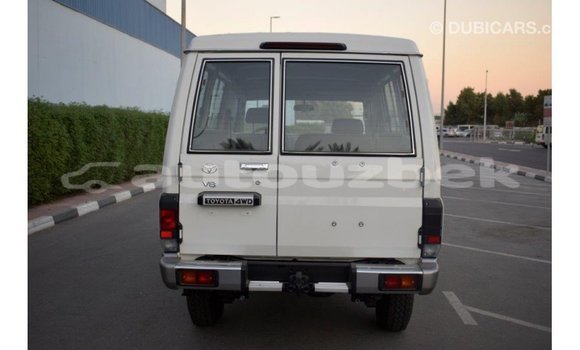 Buy Import Toyota Land Cruiser White Car in Import - Dubai in Andijon Buy Import Toyota Land Cruiser White Car in Import - Dubai in Andijon