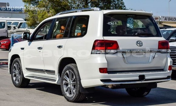 Buy Import Toyota Land Cruiser White Car in Import - Dubai in Andijon Buy Import Toyota Land Cruiser White Car in Import - Dubai in Andijon