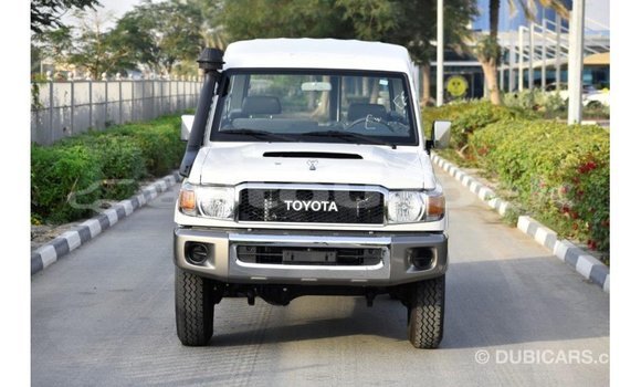 Buy Import Toyota Land Cruiser White Car in Import - Dubai in Andijon Buy Import Toyota Land Cruiser White Car in Import - Dubai in Andijon