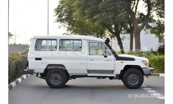 Buy Import Toyota Land Cruiser White Car in Import - Dubai in Andijon Buy Import Toyota Land Cruiser White Car in Import - Dubai in Andijon