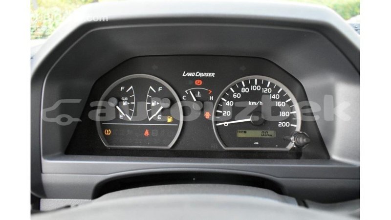 Big with watermark toyota land cruiser andijon import dubai 2049