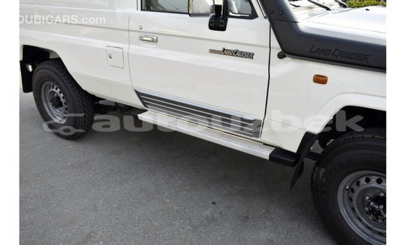 Buy Import Toyota Land Cruiser White Car in Import - Dubai in Andijon Buy Import Toyota Land Cruiser White Car in Import - Dubai in Andijon