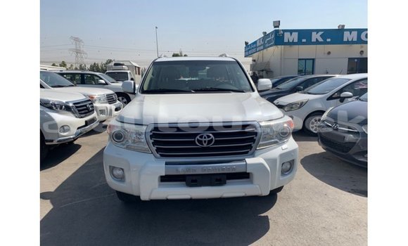Buy Import Toyota Land Cruiser White Car in Import - Dubai in Andijon Buy Import Toyota Land Cruiser White Car in Import - Dubai in Andijon