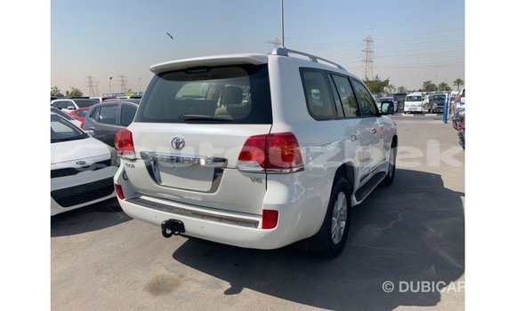 Buy Import Toyota Land Cruiser White Car in Import - Dubai in Andijon Buy Import Toyota Land Cruiser White Car in Import - Dubai in Andijon