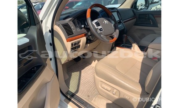 Buy Import Toyota Land Cruiser White Car in Import - Dubai in Andijon Buy Import Toyota Land Cruiser White Car in Import - Dubai in Andijon