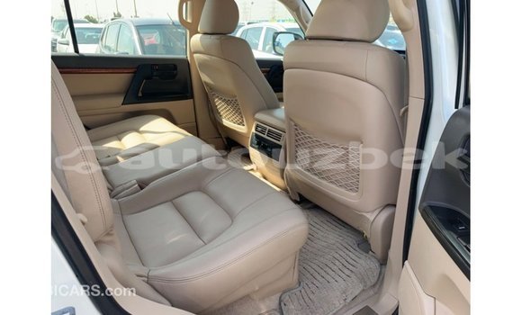 Buy Import Toyota Land Cruiser White Car in Import - Dubai in Andijon Buy Import Toyota Land Cruiser White Car in Import - Dubai in Andijon