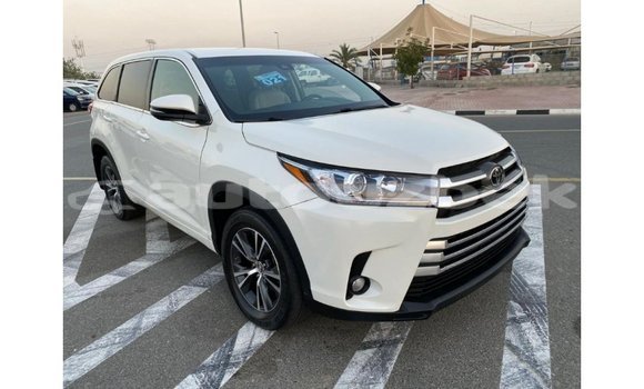 Buy Import Toyota Highlander White Car in Import - Dubai in Andijon Buy Import Toyota Highlander White Car in Import - Dubai in Andijon