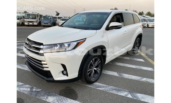Buy Import Toyota Highlander White Car in Import - Dubai in Andijon Buy Import Toyota Highlander White Car in Import - Dubai in Andijon