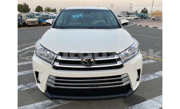 Buy Import Toyota Highlander White Car in Import - Dubai in Andijon Buy Import Toyota Highlander White Car in Import - Dubai in Andijon