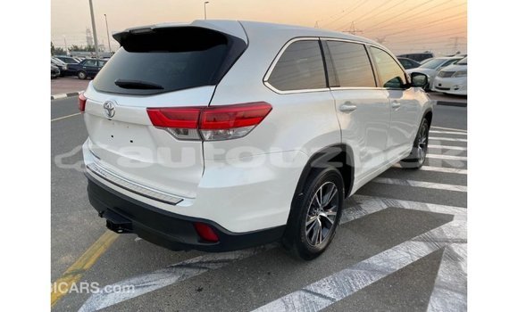 Buy Import Toyota Highlander White Car in Import - Dubai in Andijon Buy Import Toyota Highlander White Car in Import - Dubai in Andijon