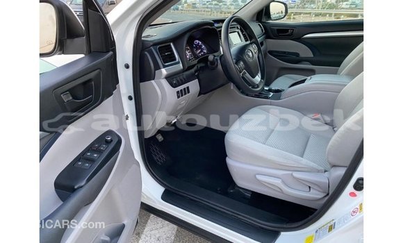 Buy Import Toyota Highlander White Car in Import - Dubai in Andijon Buy Import Toyota Highlander White Car in Import - Dubai in Andijon