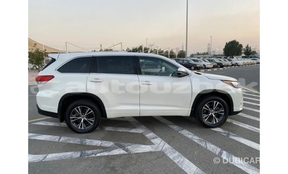 Buy Import Toyota Highlander White Car in Import - Dubai in Andijon Buy Import Toyota Highlander White Car in Import - Dubai in Andijon