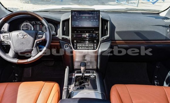 Buy Import Toyota Land Cruiser White Car in Import - Dubai in Andijon Buy Import Toyota Land Cruiser White Car in Import - Dubai in Andijon