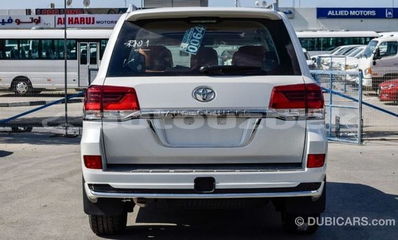 Buy Import Toyota Land Cruiser White Car in Import - Dubai in Andijon Buy Import Toyota Land Cruiser White Car in Import - Dubai in Andijon