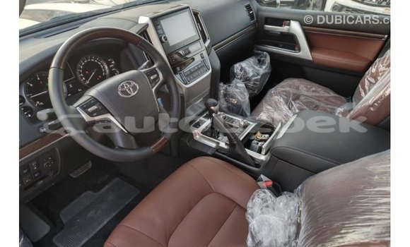 Buy Import Toyota Land Cruiser White Car in Import - Dubai in Andijon Buy Import Toyota Land Cruiser White Car in Import - Dubai in Andijon