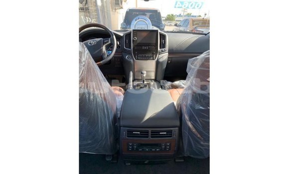 Buy Import Toyota Land Cruiser White Car in Import - Dubai in Andijon Buy Import Toyota Land Cruiser White Car in Import - Dubai in Andijon
