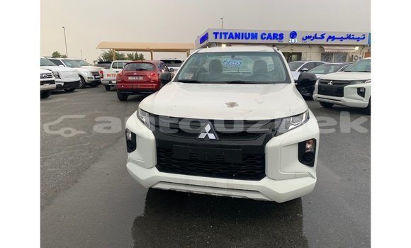 Medium with watermark mitsubishi l200 andijon import dubai 2073