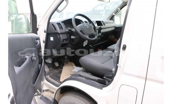 Buy Import Toyota Hiace White Car in Import - Dubai in Andijon Buy Import Toyota Hiace White Car in Import - Dubai in Andijon