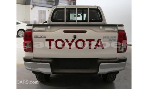 Buy Import Toyota Hilux White Car in Import - Dubai in Andijon Buy Import Toyota Hilux White Car in Import - Dubai in Andijon