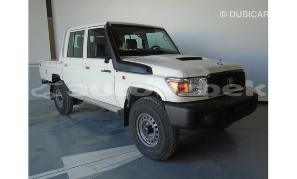 Buy Import Toyota Land Cruiser White Car in Import - Dubai in Andijon Buy Import Toyota Land Cruiser White Car in Import - Dubai in Andijon