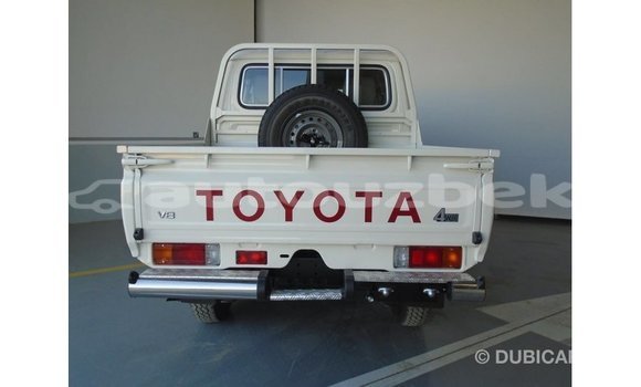 Buy Import Toyota Land Cruiser White Car in Import - Dubai in Andijon Buy Import Toyota Land Cruiser White Car in Import - Dubai in Andijon