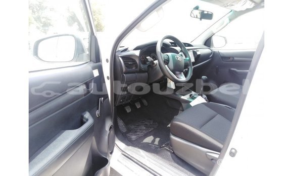 Buy Import Toyota Hilux White Car in Import - Dubai in Andijon Buy Import Toyota Hilux White Car in Import - Dubai in Andijon