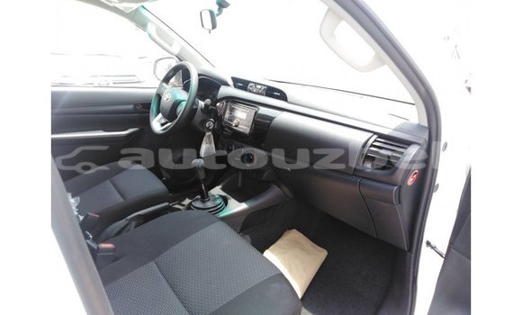 Buy Import Toyota Hilux White Car in Import - Dubai in Andijon Buy Import Toyota Hilux White Car in Import - Dubai in Andijon