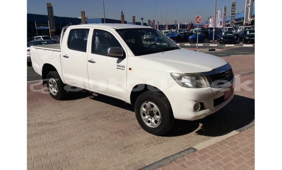 Buy Import Toyota Hilux White Car in Import - Dubai in Andijon Buy Import Toyota Hilux White Car in Import - Dubai in Andijon