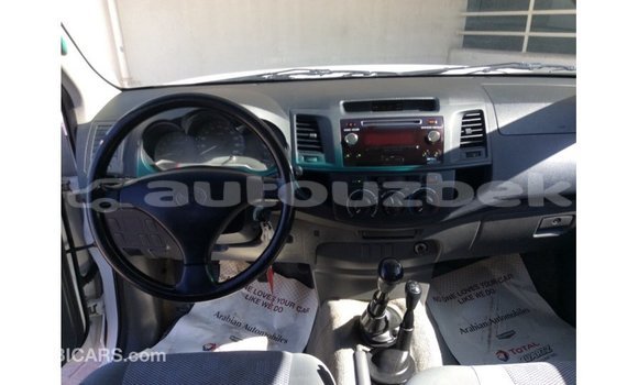 Buy Import Toyota Hilux White Car in Import - Dubai in Andijon Buy Import Toyota Hilux White Car in Import - Dubai in Andijon