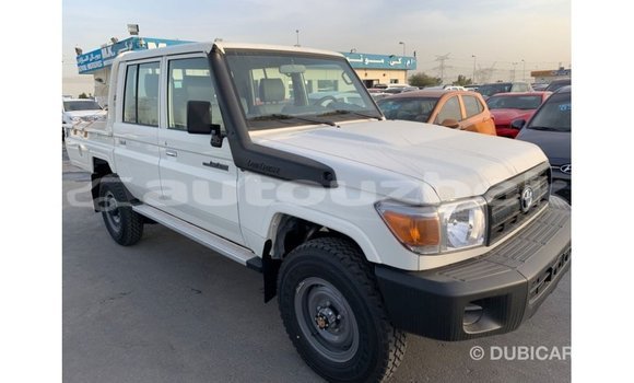 Buy Import Toyota Land Cruiser White Car in Import - Dubai in Andijon Buy Import Toyota Land Cruiser White Car in Import - Dubai in Andijon