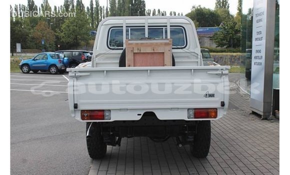 Buy Import Toyota Land Cruiser White Car in Import - Dubai in Andijon Buy Import Toyota Land Cruiser White Car in Import - Dubai in Andijon