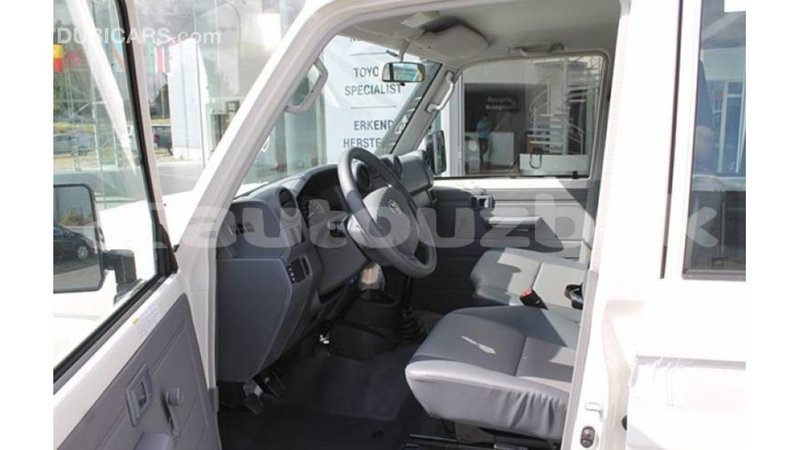 Big with watermark toyota land cruiser andijon import dubai 2185