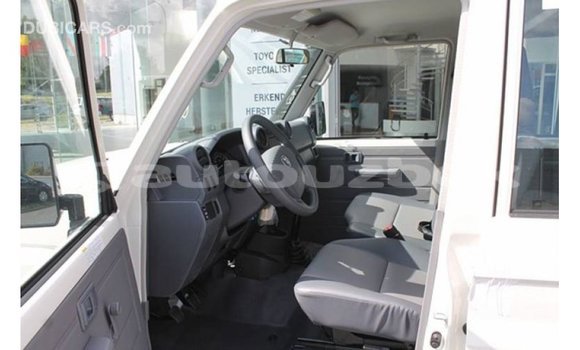 Buy Import Toyota Land Cruiser White Car in Import - Dubai in Andijon Buy Import Toyota Land Cruiser White Car in Import - Dubai in Andijon